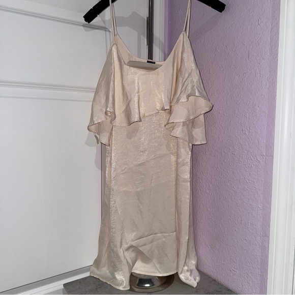 Dresses & Skirts - Off the Shoulder Dress Size Medium Never worn